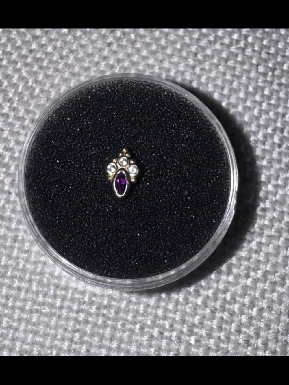 BVLA yellow gold threaded end